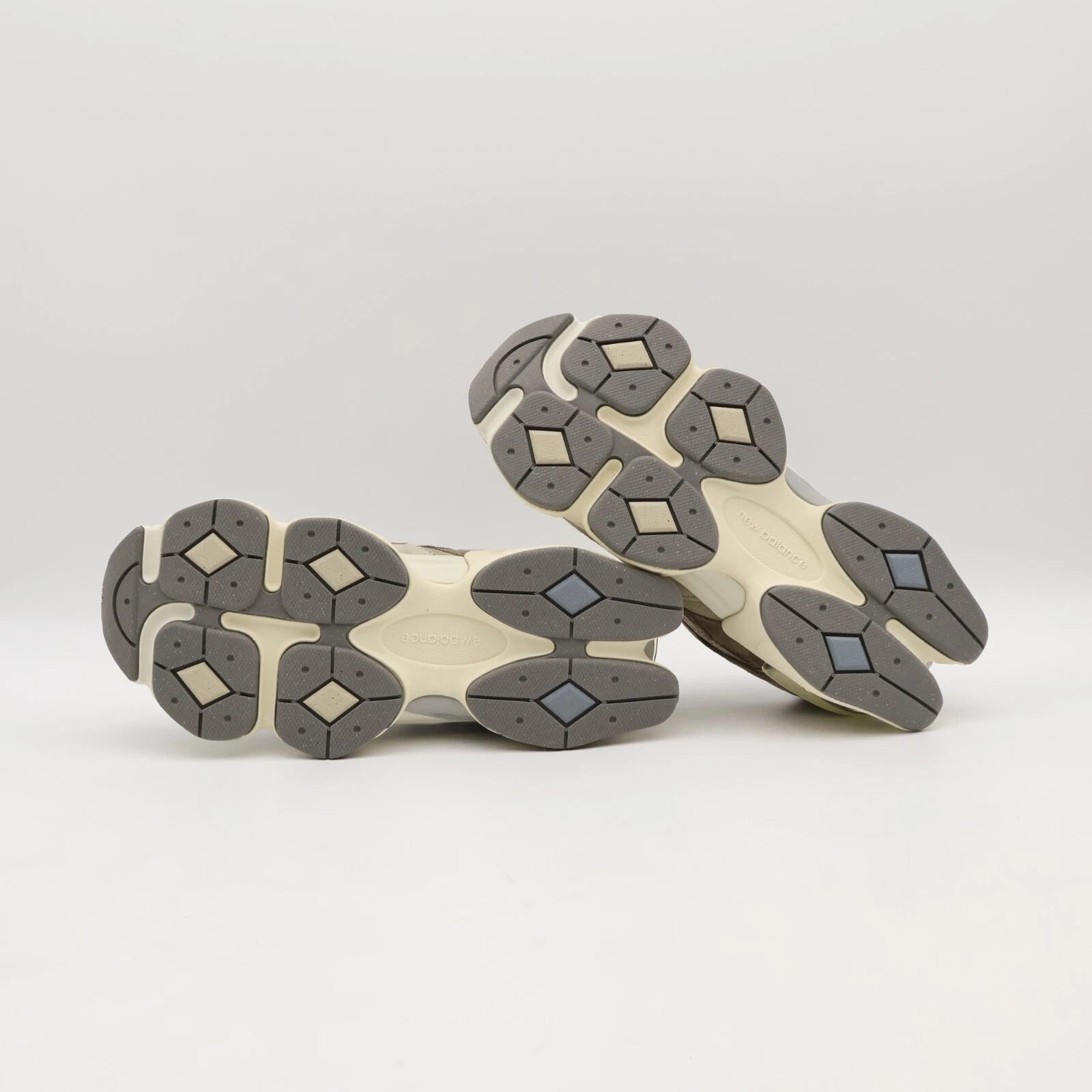 New Balance 9060 - Mushroom